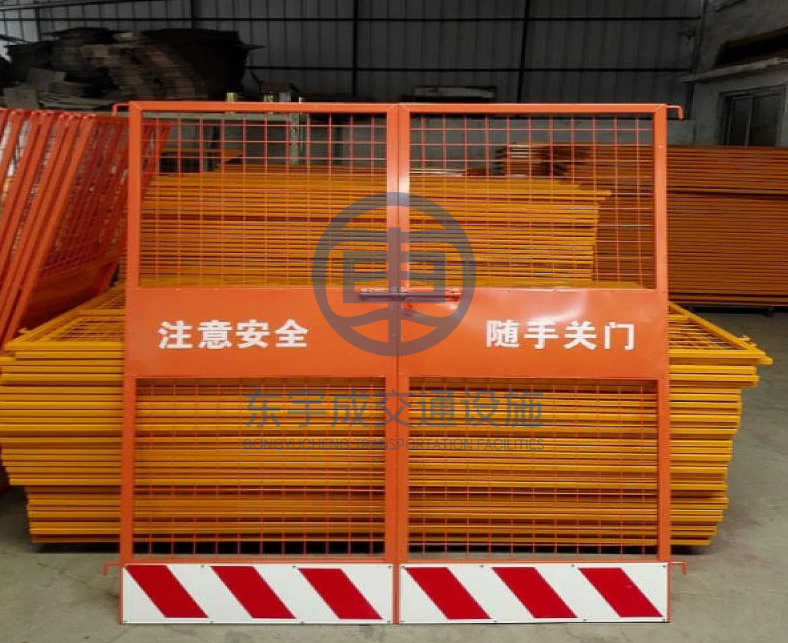 施工电梯防护门
