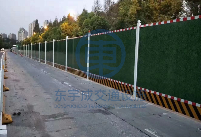 仿真草皮围挡的施工步骤